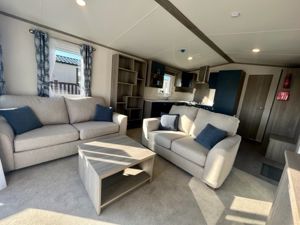 Lounge- click for photo gallery